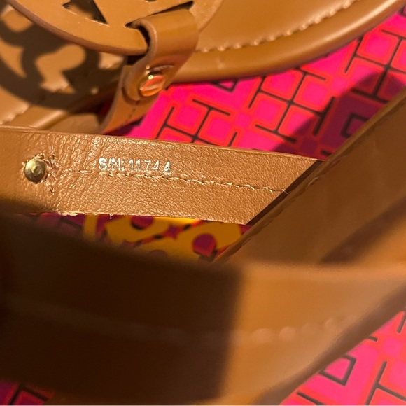 Tory Burch Women’s Miller Sandals Size 9.5 US - Picture 5 of 16